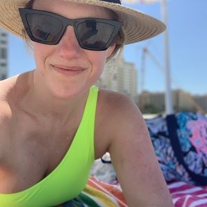 Meet your Posher, Christina